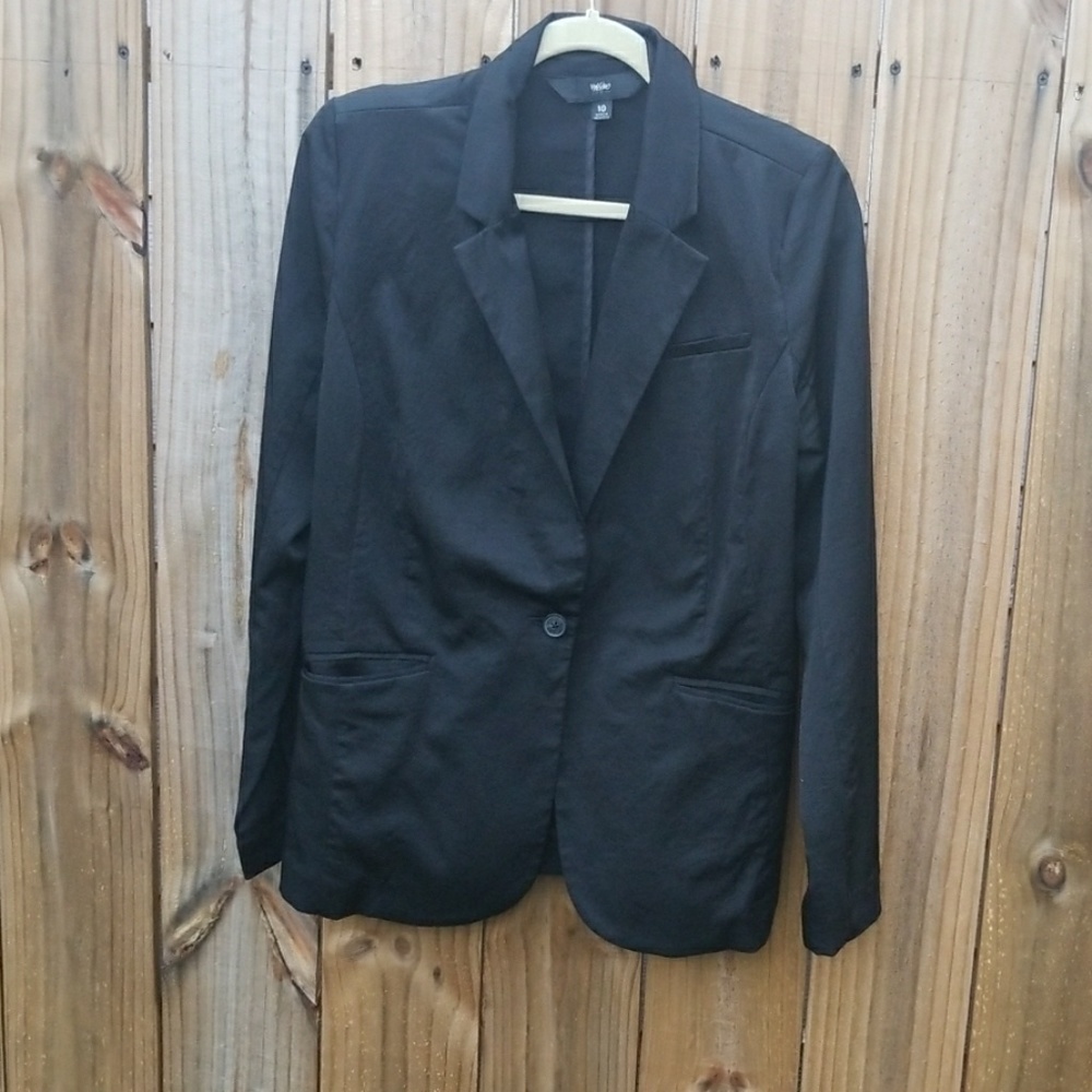 Black blazer.